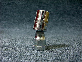 ��U��A�_�v�^�[�Ƀ\�P�b�g�����I