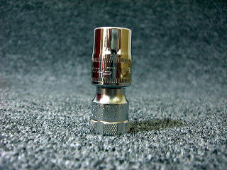 �\�P�b�g���������߂ΌŒ���