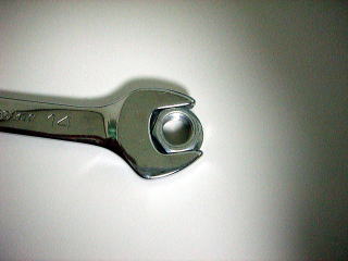 �X�p�i�g�p���͐T�d�ɁI